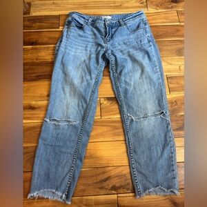 FREE PEOPLE 28 ✨ Light Blue Distressed Straight Leg Jeans great condition